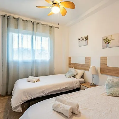 A1 Aparcamiento Smart Tv Nespresso Banera Playa